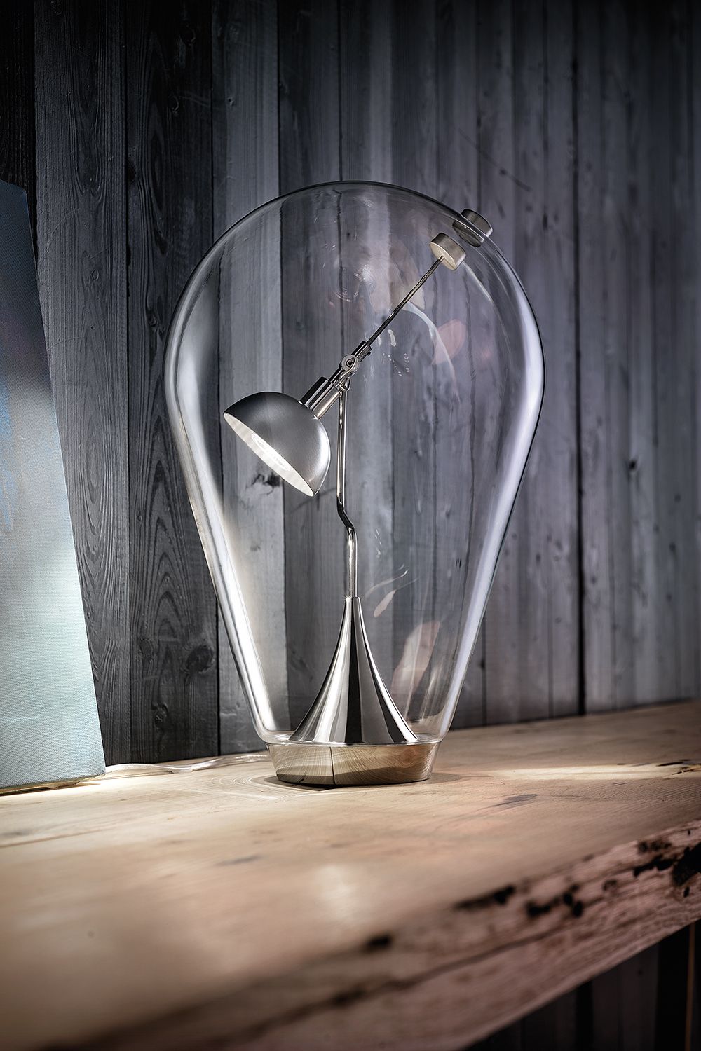 Blow bordlampe fra Lodes.