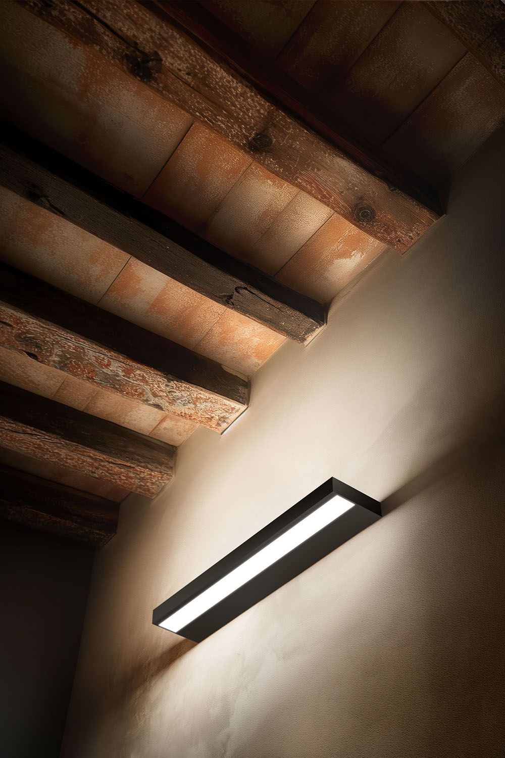 Regolo vegglampe fra Linea Light.