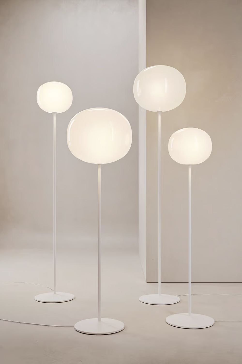 Volum gulvlamper fra Vibia.