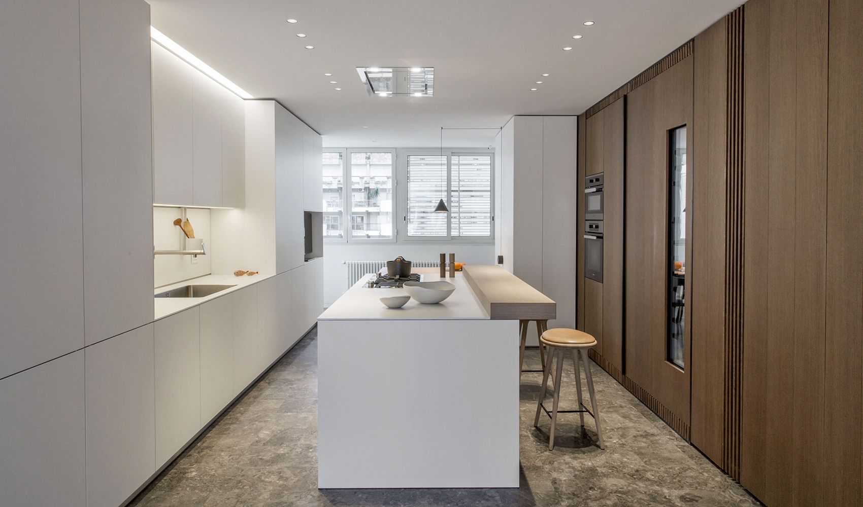 Deep Ringo fra Deltalight i et kjøkkentak.