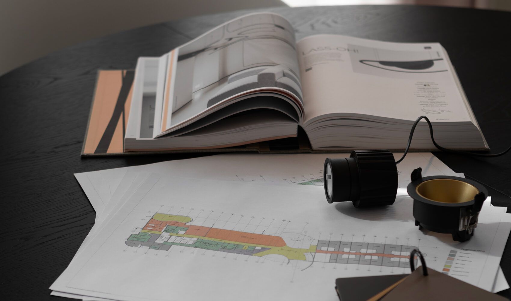 Utstyr fra Stokkan Lys for lysdesign og prosjektering.