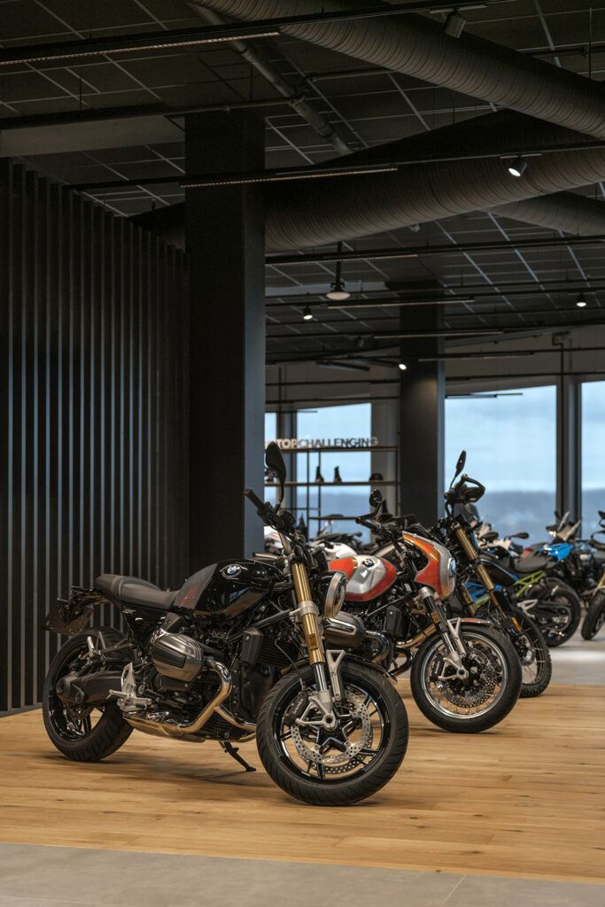 Utstilte motorsykkler hos MCO Vollebekk.