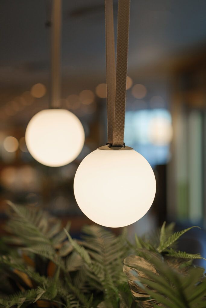 Nærbilde av PlusMinus pendler fra Vibia.