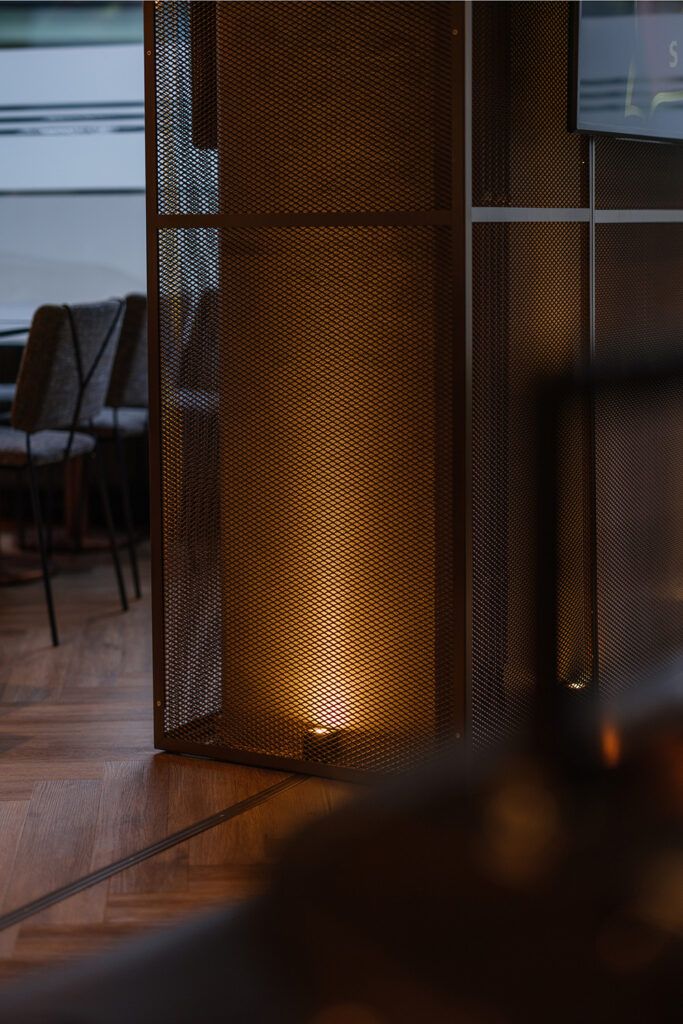 Uplight som belyser en vegg.