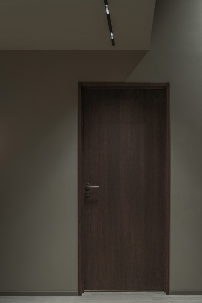 Innfelt list med lys i tak i bolig på Hinna i Stavanger.