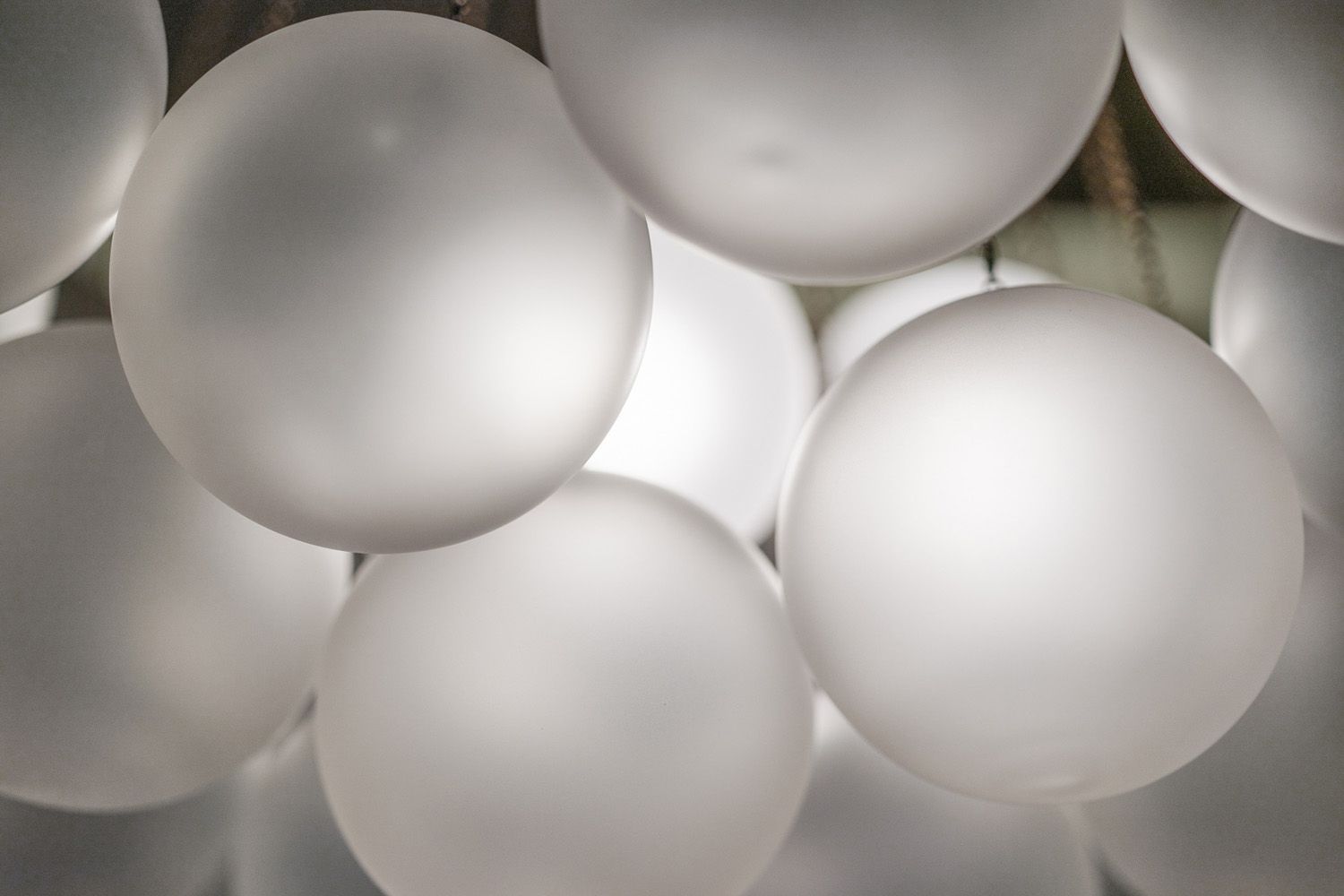 Nærbilde av Random pendel fra Lodes.