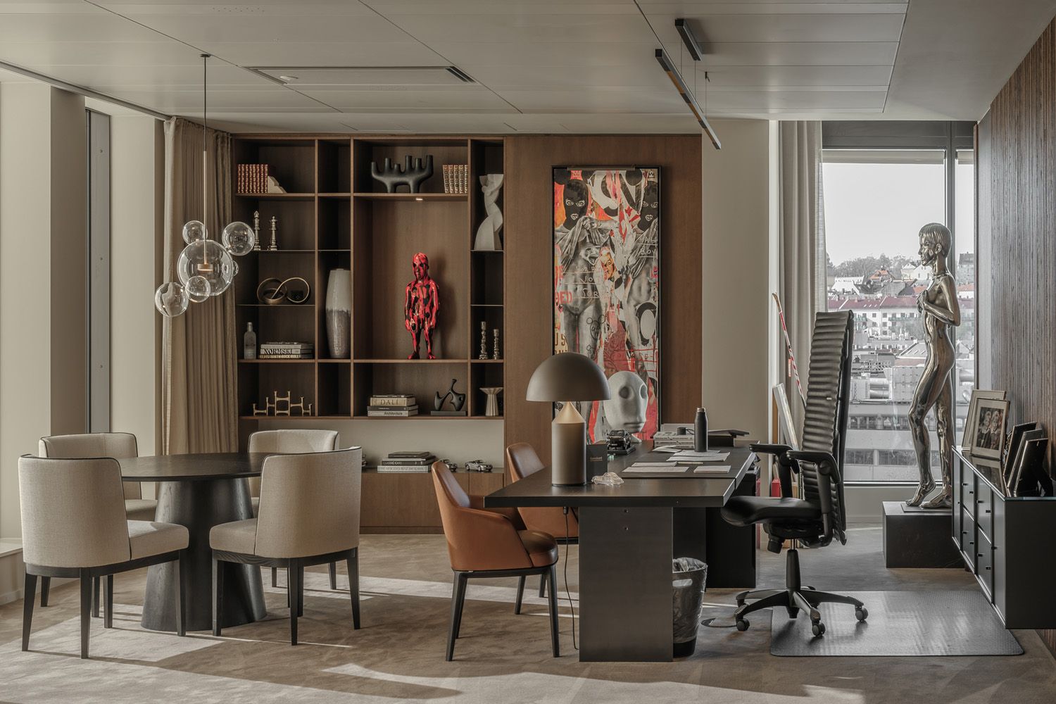 Ulik type belysning i et kontor hos Ragde Eiendom i Sannergata 2