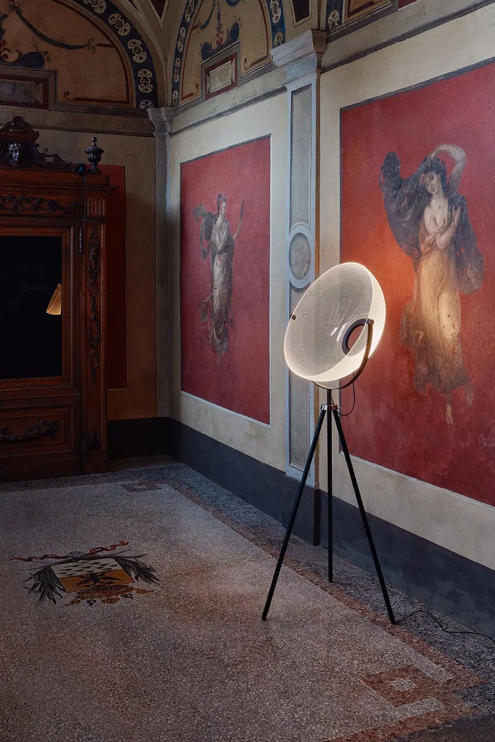 Demi Moon gulvlampe fra Stilnovo.