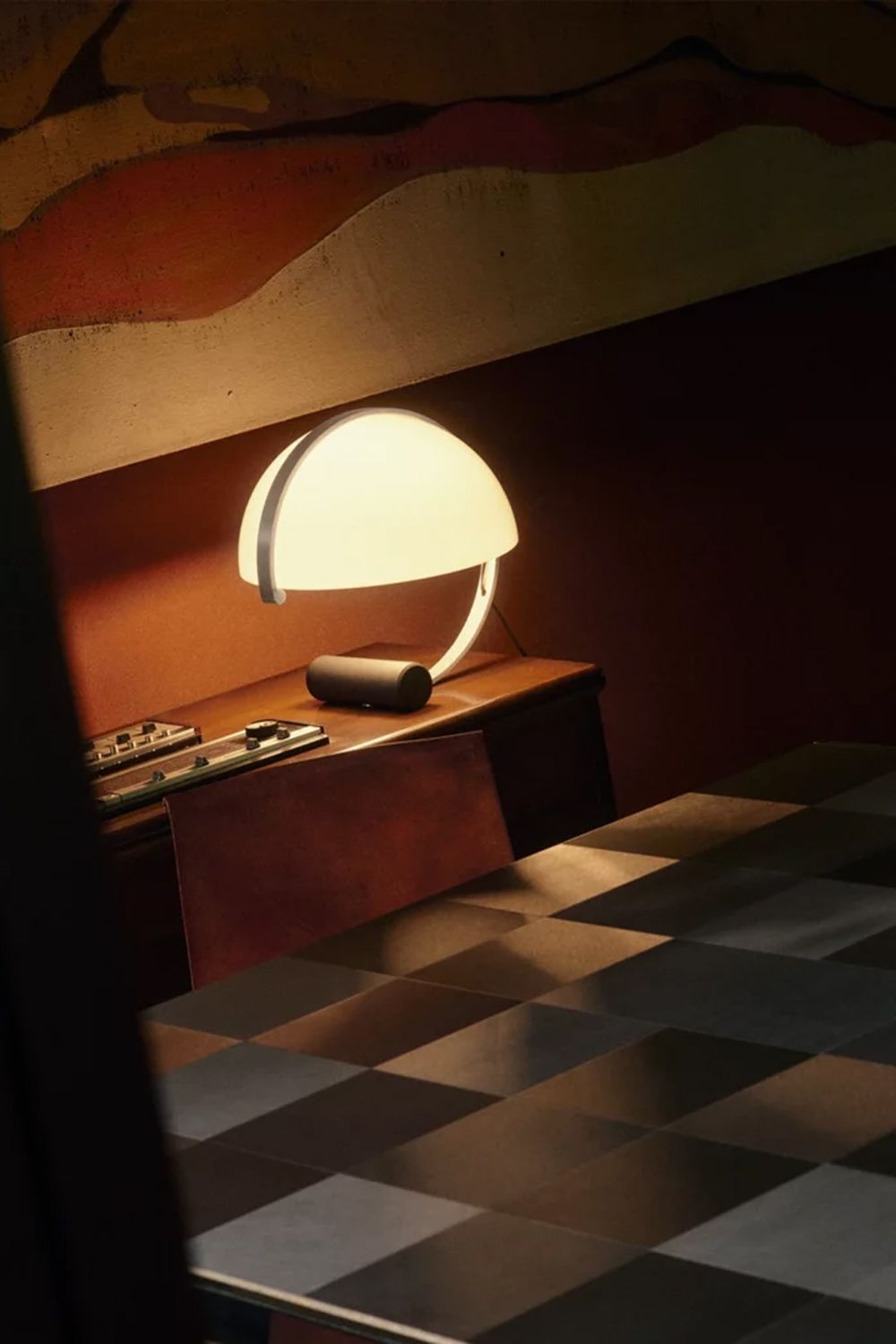 Meta bordlampe fra Stilnovo.