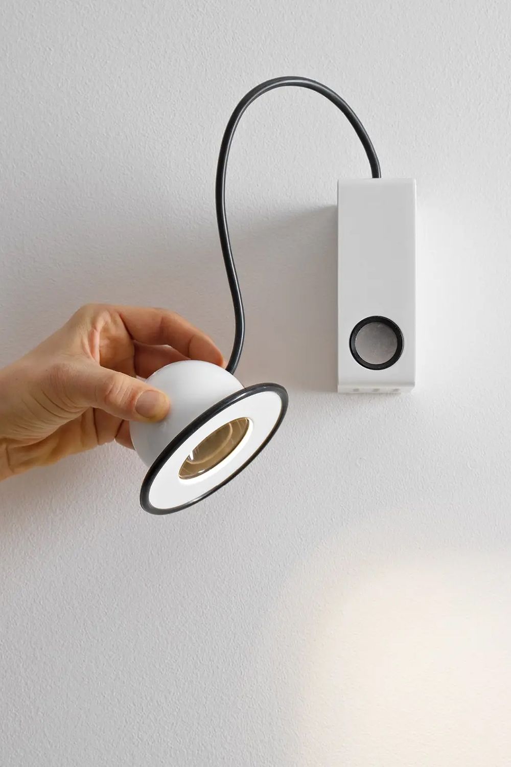 Minibox vegglampe fra Stilnovo