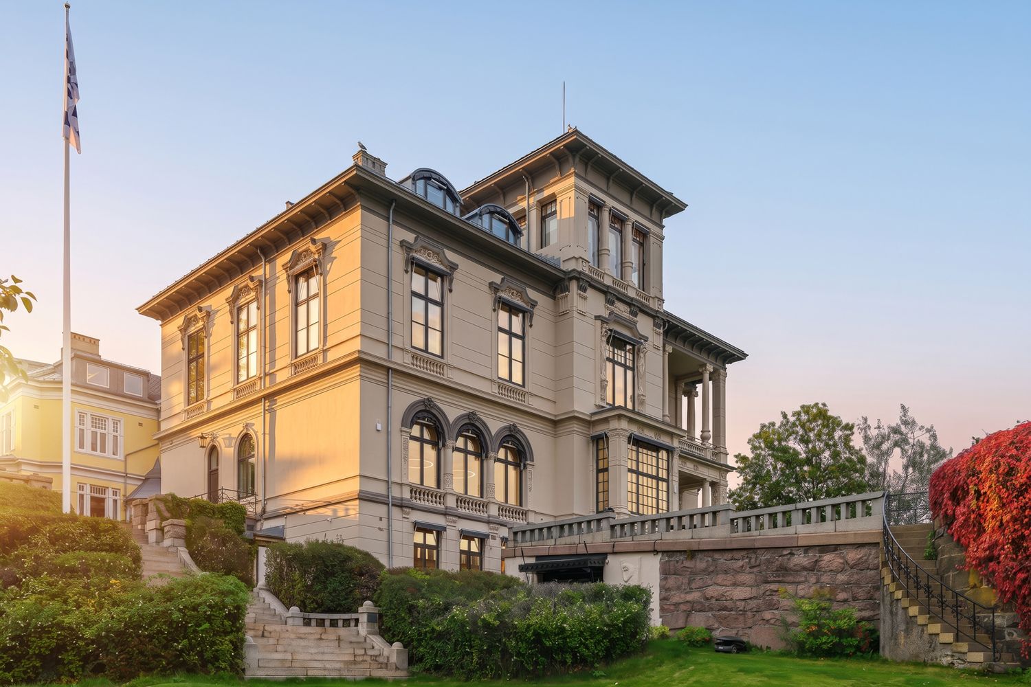 Utsiden av Villa Skarpsno.